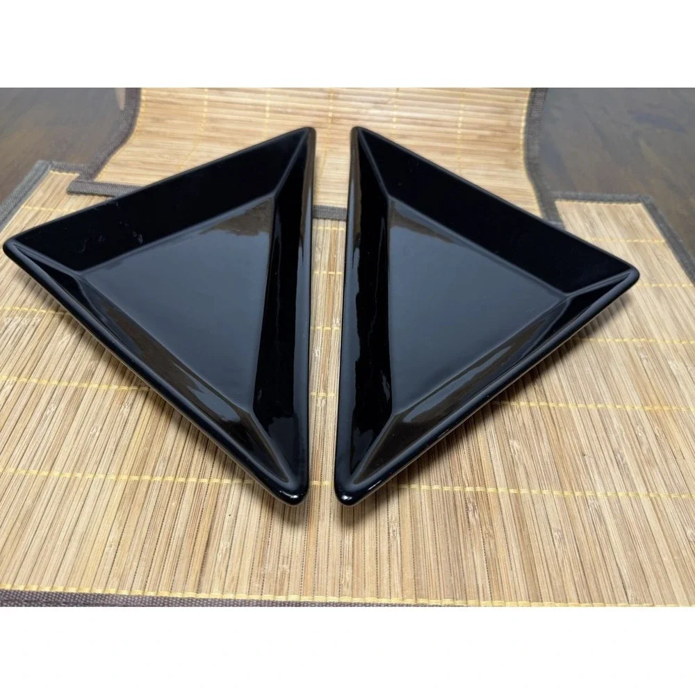 Pampered Chef Simple Additions Triangle Snack Plates Black Set of 2